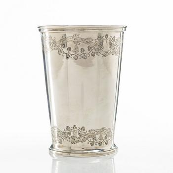 A silver beaker, mark Titulo and 916, Portugal 20th century.