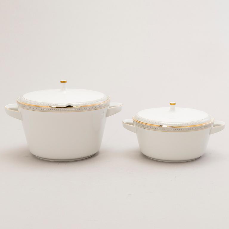 DINNERWARE, 61 pcs, 'Noblesse', porcelain, Hutschenreuther, Bavaria.