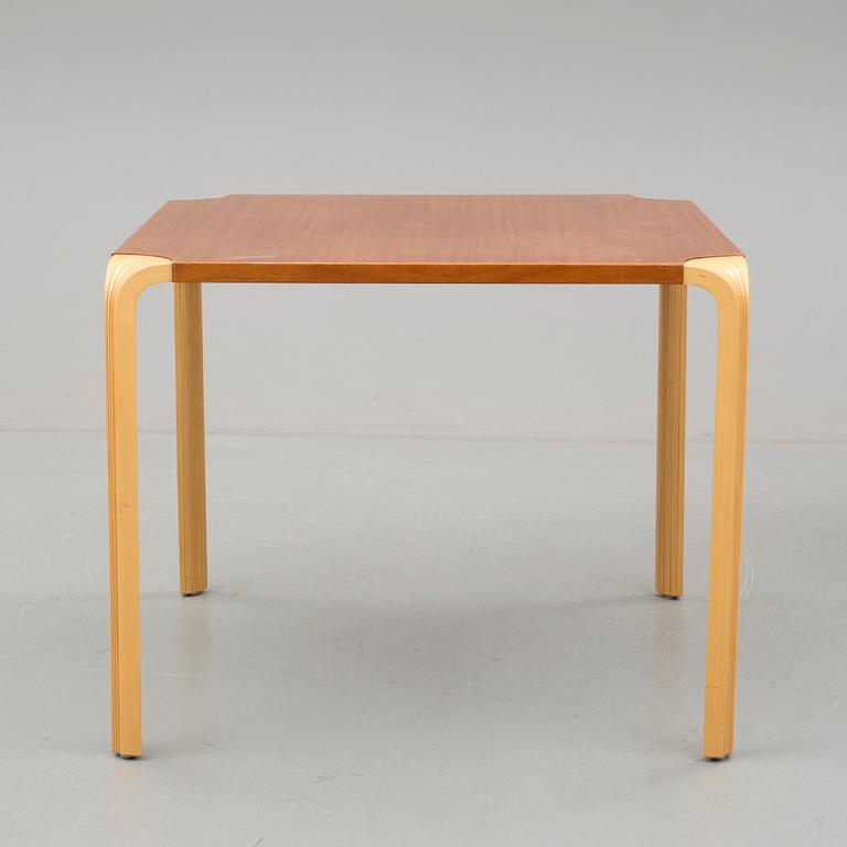 BORD, "Fan leg table", Alvar Aalto, Artek, 1900-talets slut.