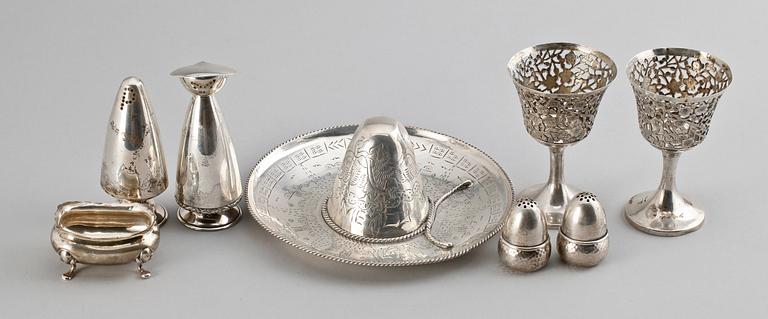 PARTI SILVER, 8 delar, bl a Mexico. 1900-tal. Tot ca 280 gr.