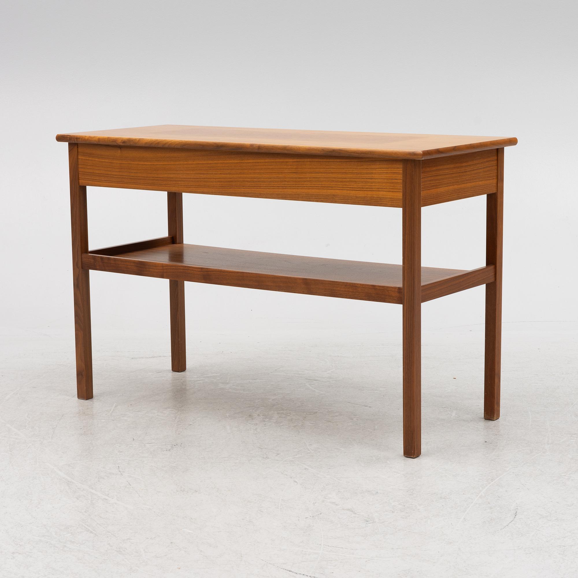 Josef Frank, sidobord, modellnr 2208, Firma Svenskt Tenn.