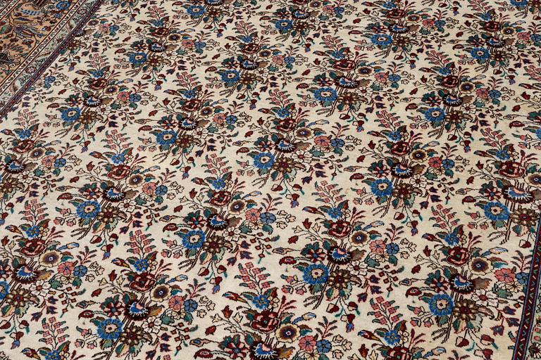 Matta, Täbriz, ca 390 x 292 cm.