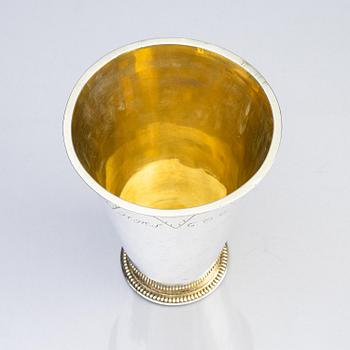 Casimir Friedrich Meidt, bägare, delvis förgyllt silver, Karlskrona 1712. Karolinsk.