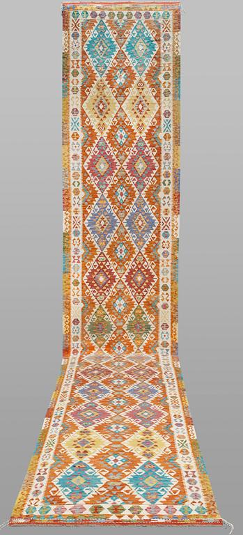 Gallerimatta, Kelim, klassisk design, ca 771 x 127 cm.