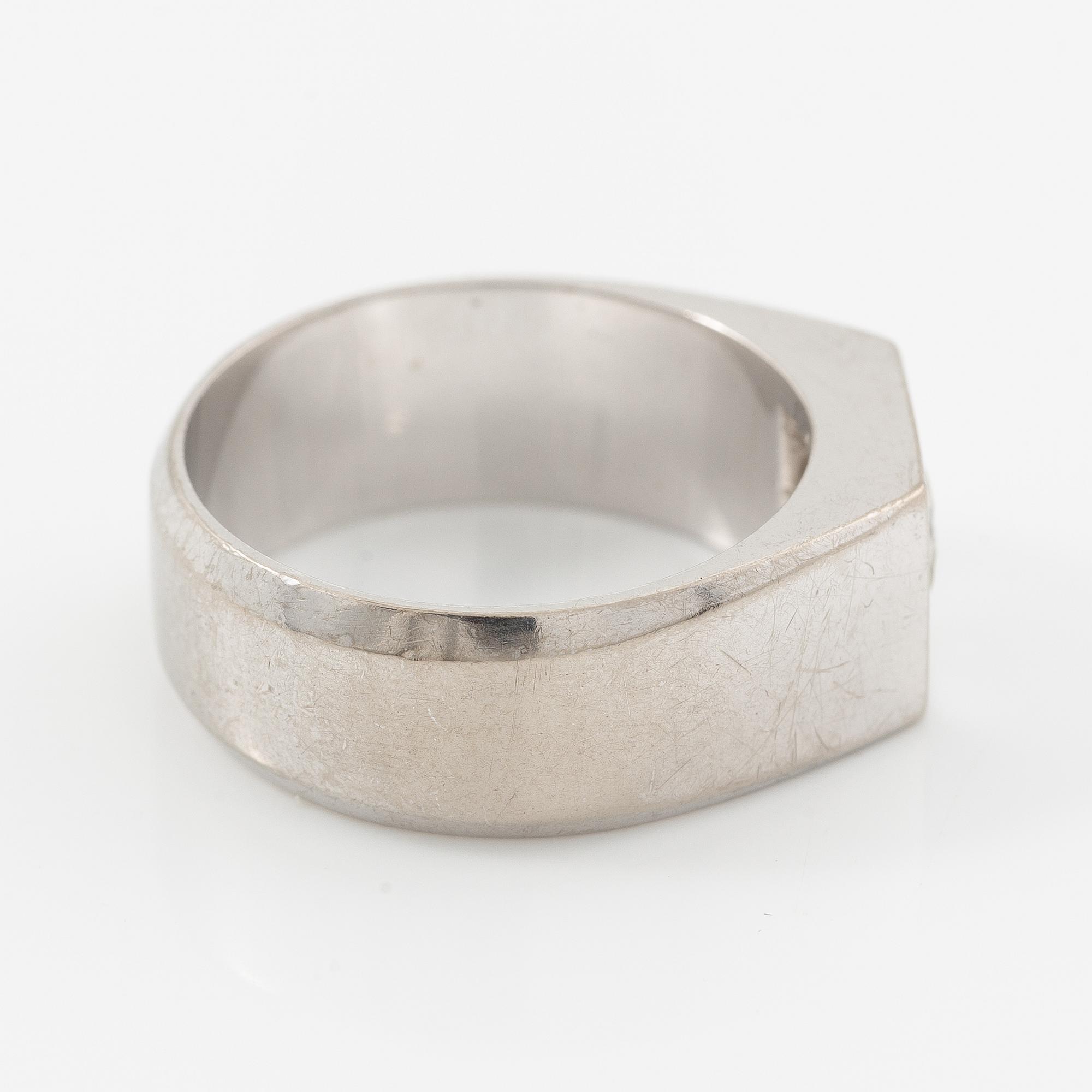 Ring 18K vitguld med gammalslipad diamant 0.91 ct.