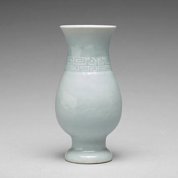 786. A claire de lune glazed vase, presumably 19th Century.