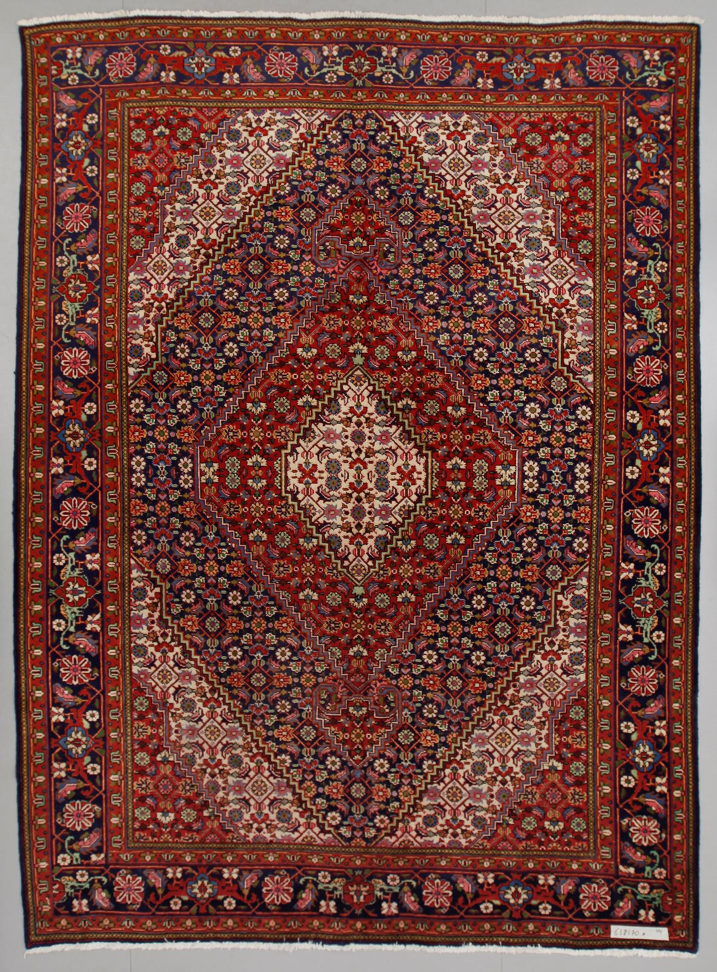 MATTA, orient, ca 397 x 296 cm.