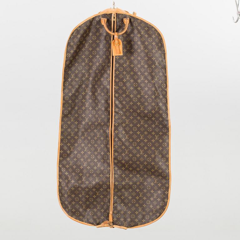 LOUIS VUITTON, "Garment Cover", resegarderob.