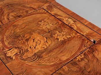 POUDREUSE MED TILLHÖRANDE TABURETT, Frankrike, Louis XVI, 1700-talets andra hälft.