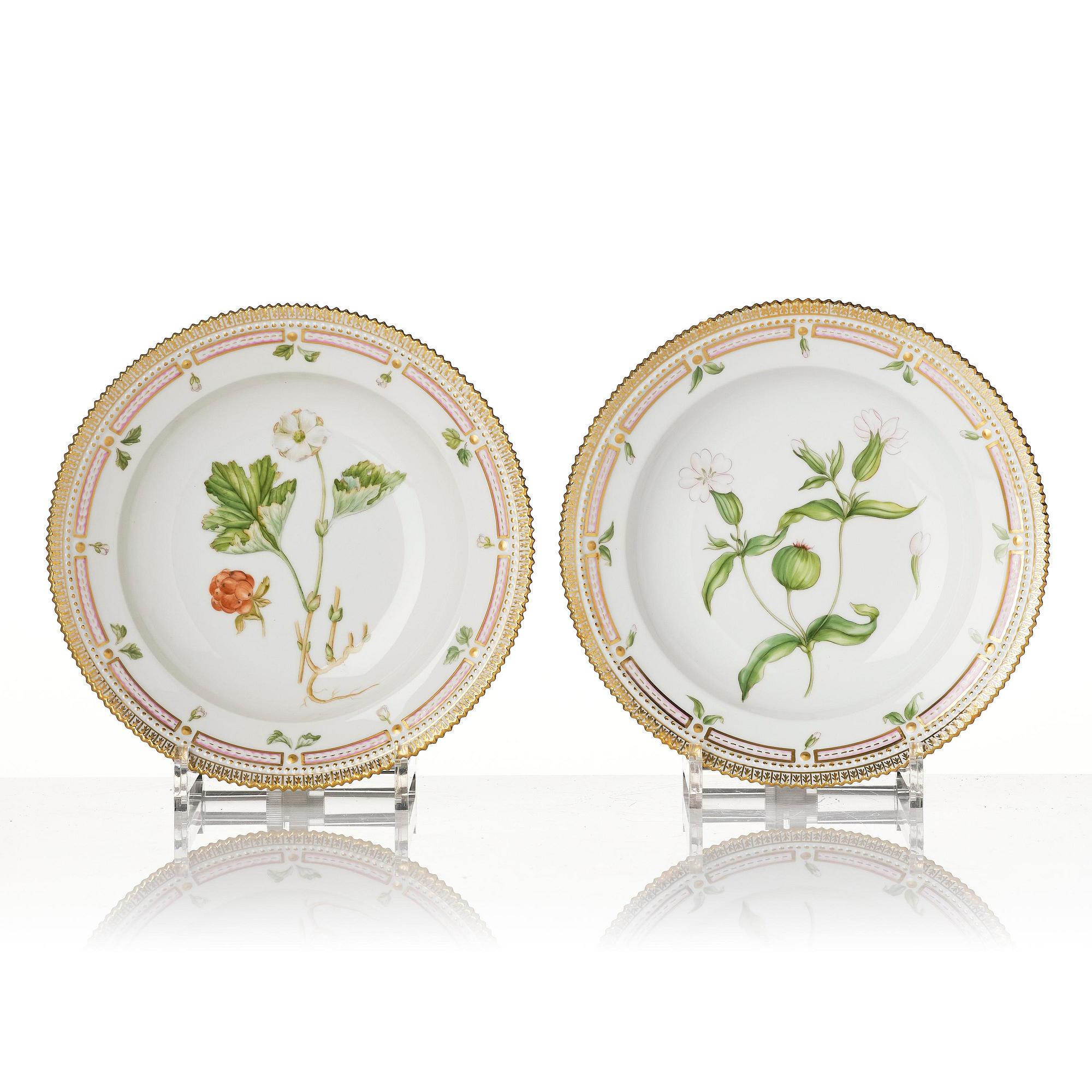 A set of 12 Royal Copenhagen 'Flora Danica' soup dishes, Denmark, 20th century.