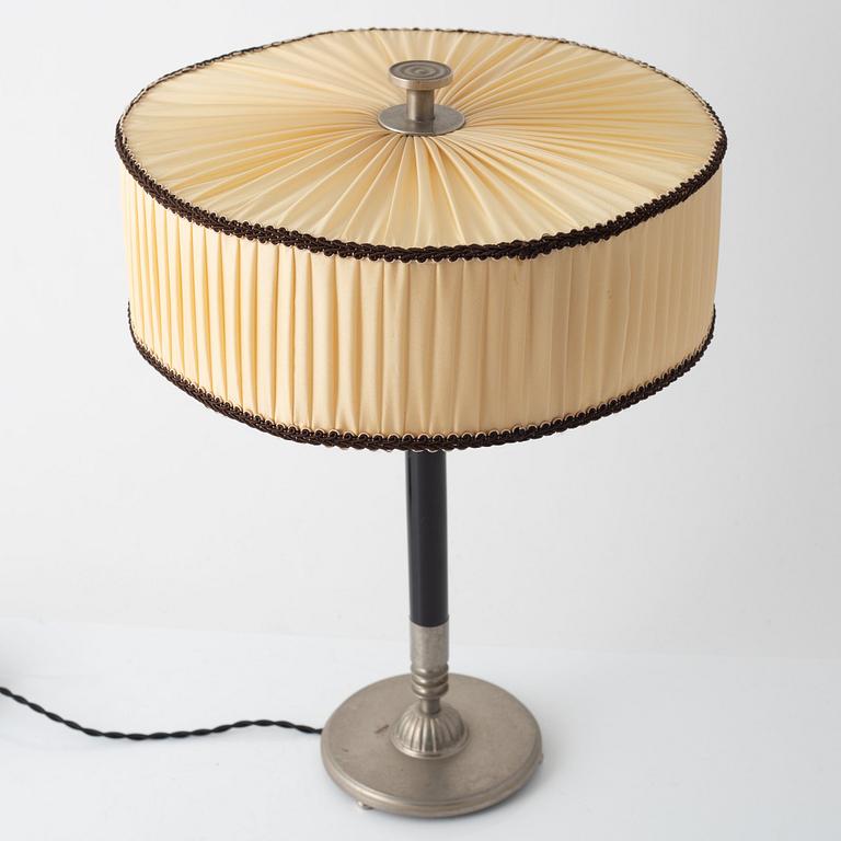 Harald Notini, table lamp, model "6983", Arvid Böhlmarks Lampfabrik, 1930s.
