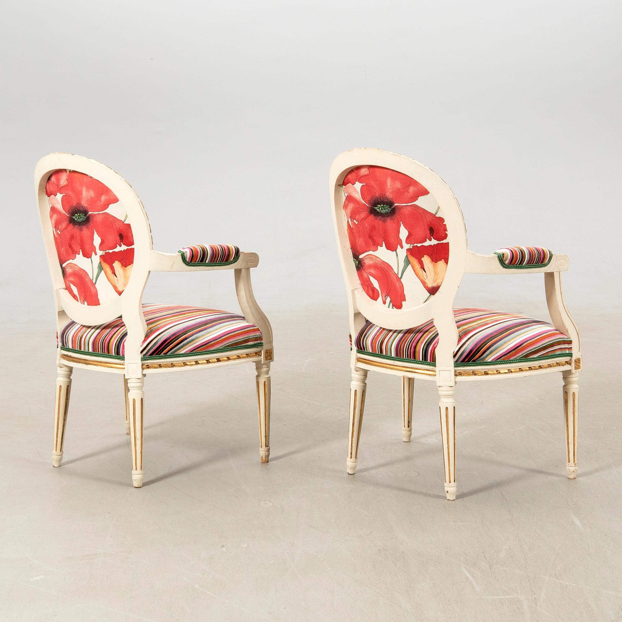 Armchairs, a pair in the Gustavian style, first half of the 20th century.
