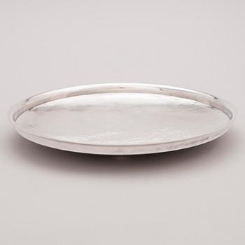 Tapio Wirkkala, A sterling silver dish, Hopeakeskus, Hämeenlinna, 1973.