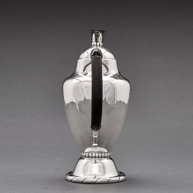 Georg Jensen, a 4 pieces coffee and tea service, Copenhagen 1915-19, 830/1000 silver. Design nr 88.