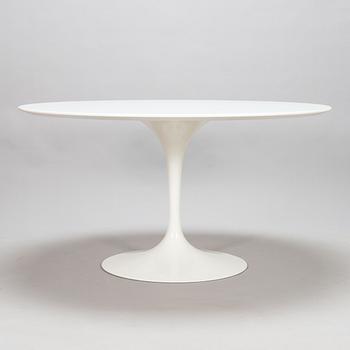 Eero Saarinen,  a 'Tulip' dining table for Knoll International.