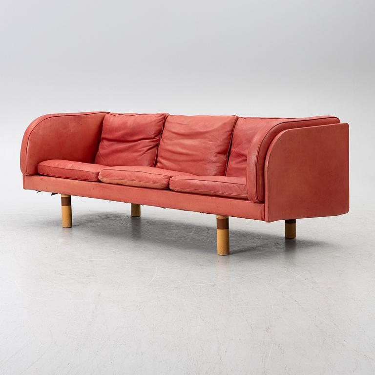 Jørgen Gammelgaard, sofa, "EJ20", Erik Jørgensen Møbelfabrik, Denmark.