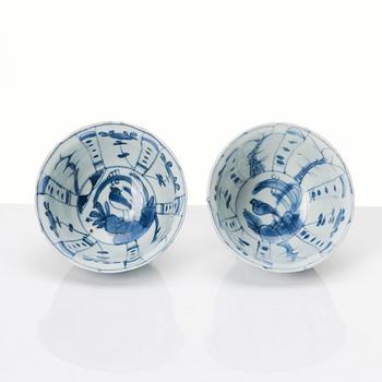Two blue and white bowls, Ming dynasty, Wanli (1572-1620).