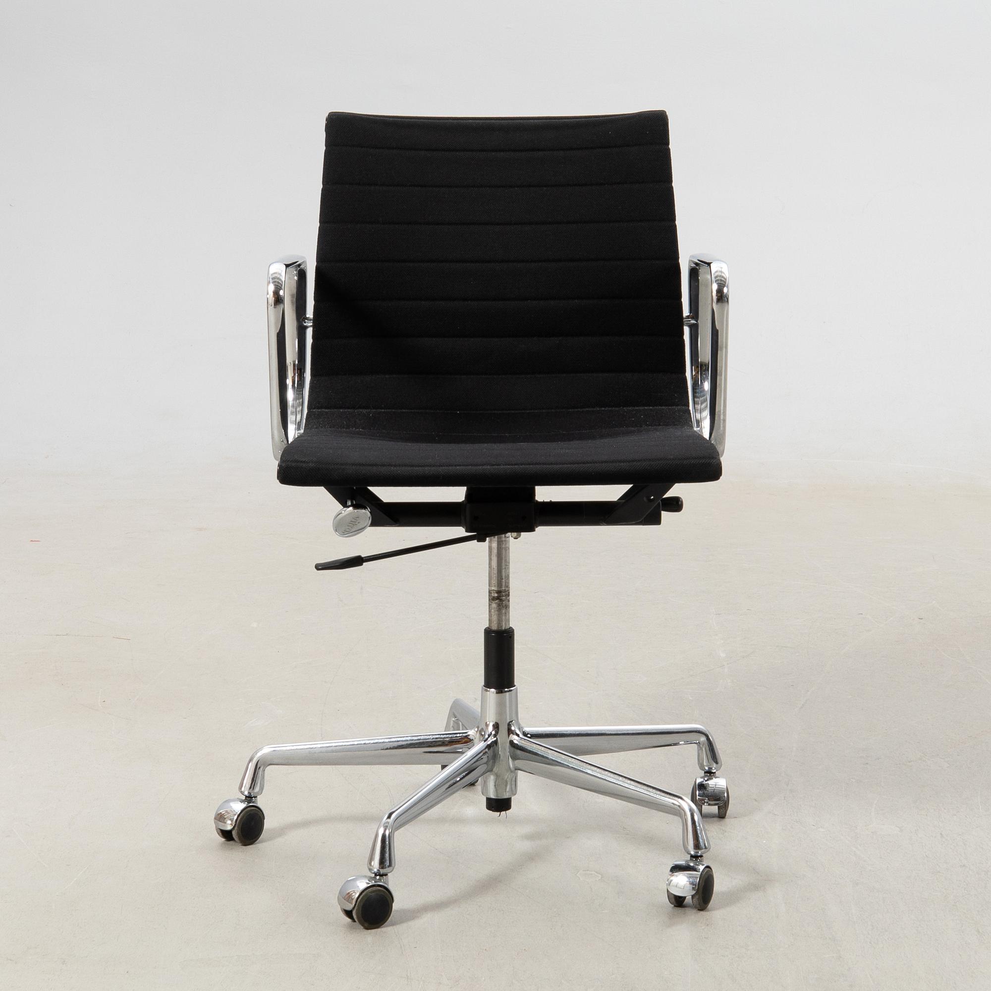 Charles & Ray Eames, office chair "EA 108" for Vitra.
