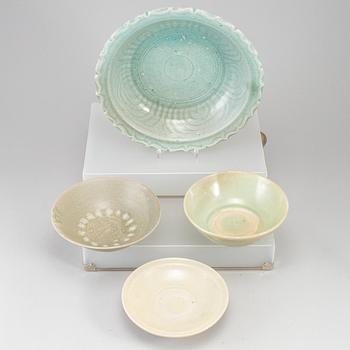 Four glazed ceramic dishes, South east asia, 20th century.