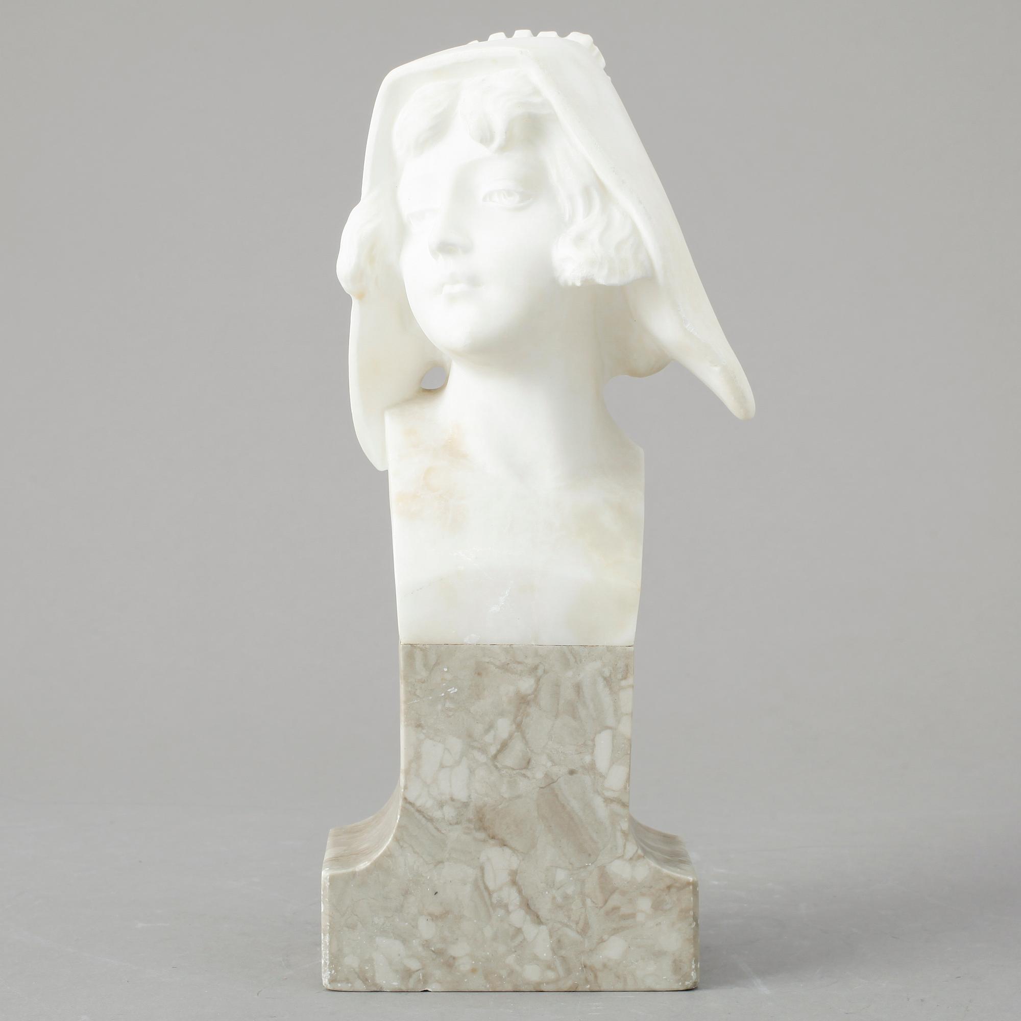 BYST, alabaster, 1900-talets första hälft.