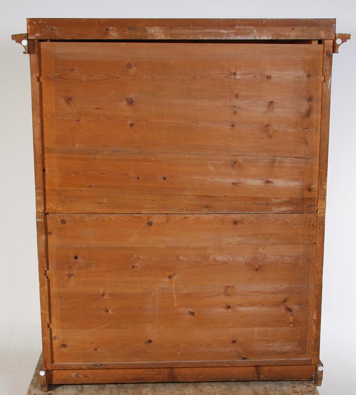 CHIFFONJE. Karl Johan. 1800-talets första hälft.