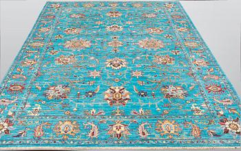 A Ziegler design carpet, ca 235 x 172 cm.