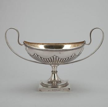 SKÅL, silver CG.Hallberg, Stockholm 1912. Vikt 320 g.