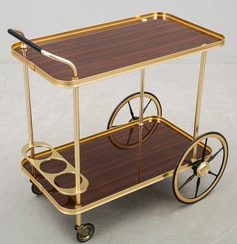 SERVERINGSVAGN, 1900-talets andra hälft.