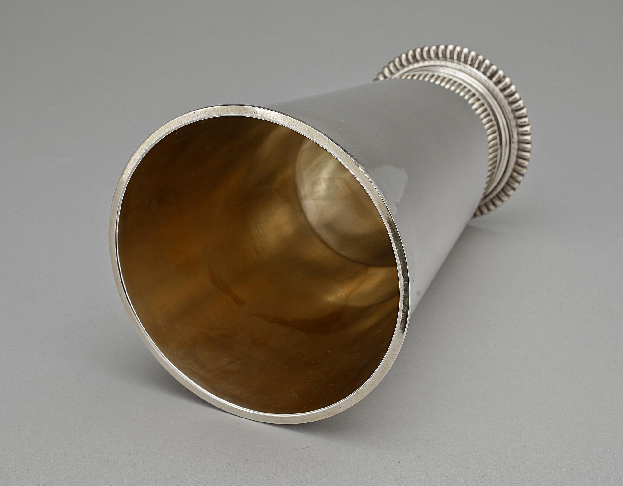 BÄGARE, silver CG Hallberg, Stockholm 1949. totalvikt 548 gr.