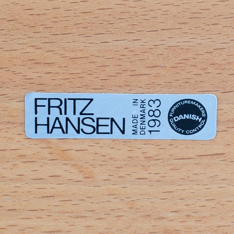 A FRITZ HANSEN TABLE. MADE IN DENMARK 1983.