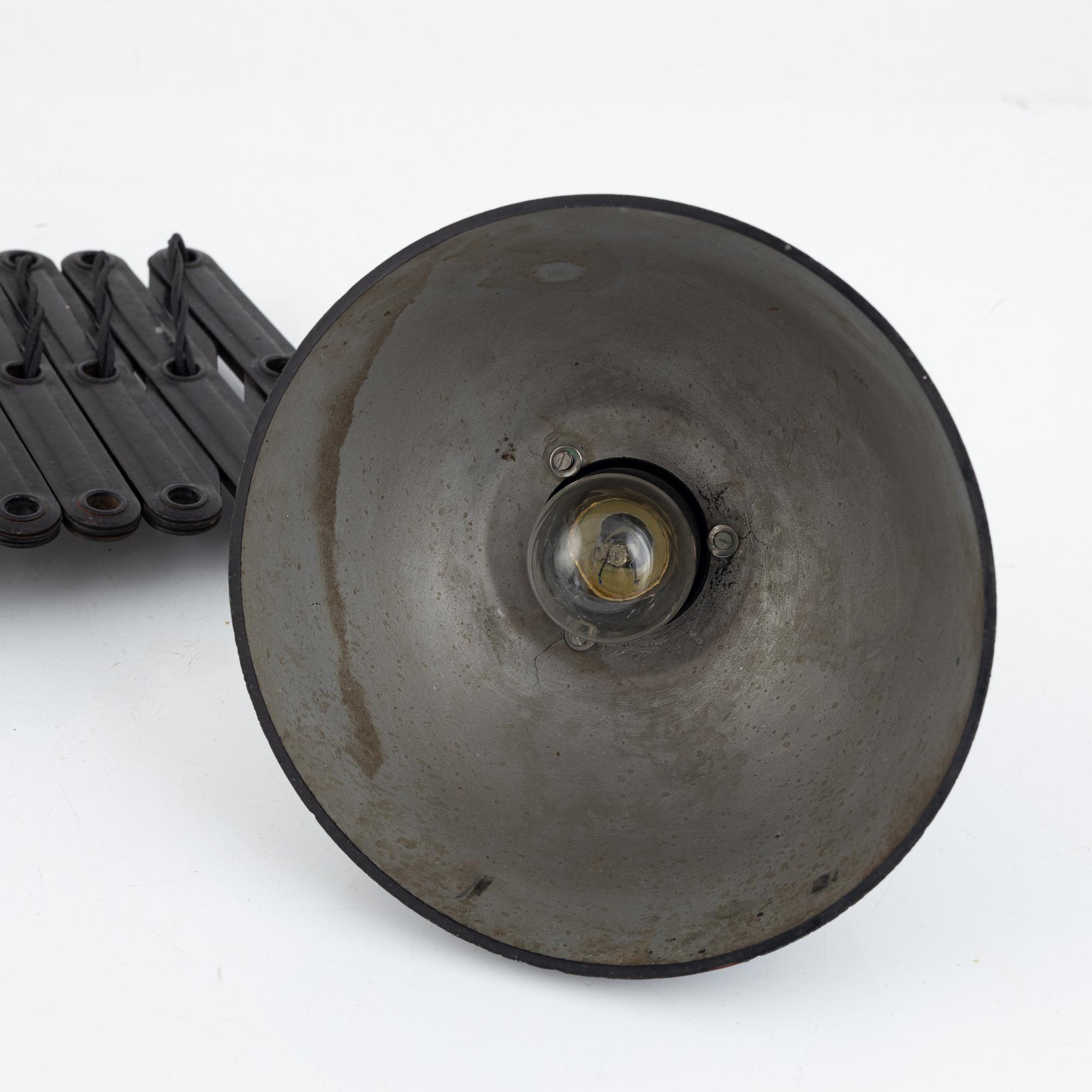 Vägglampa, industri, 1900-talets första hälft.