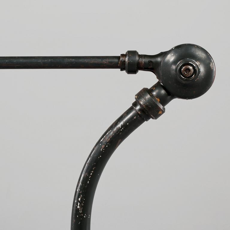 INDUSTRILAMPA, "Triplex-pendel", Johan Petter Johansson, Enköping, omkring 1900-talets mitt.