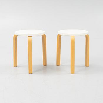 Alvar Aalto, pallar, ett par, modell 60, Artek, Finland.
