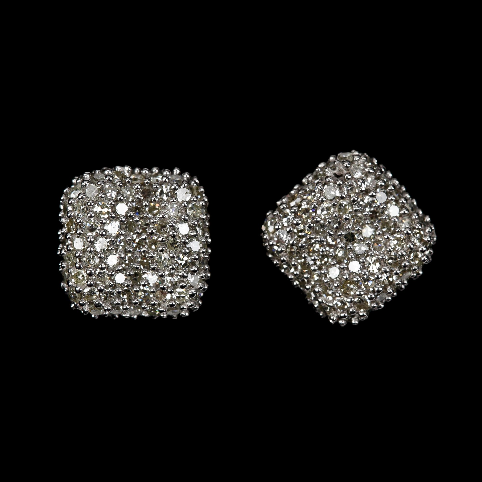 EARRINGS, brilliant cut diamonds, tot. app. 1.80 cts.