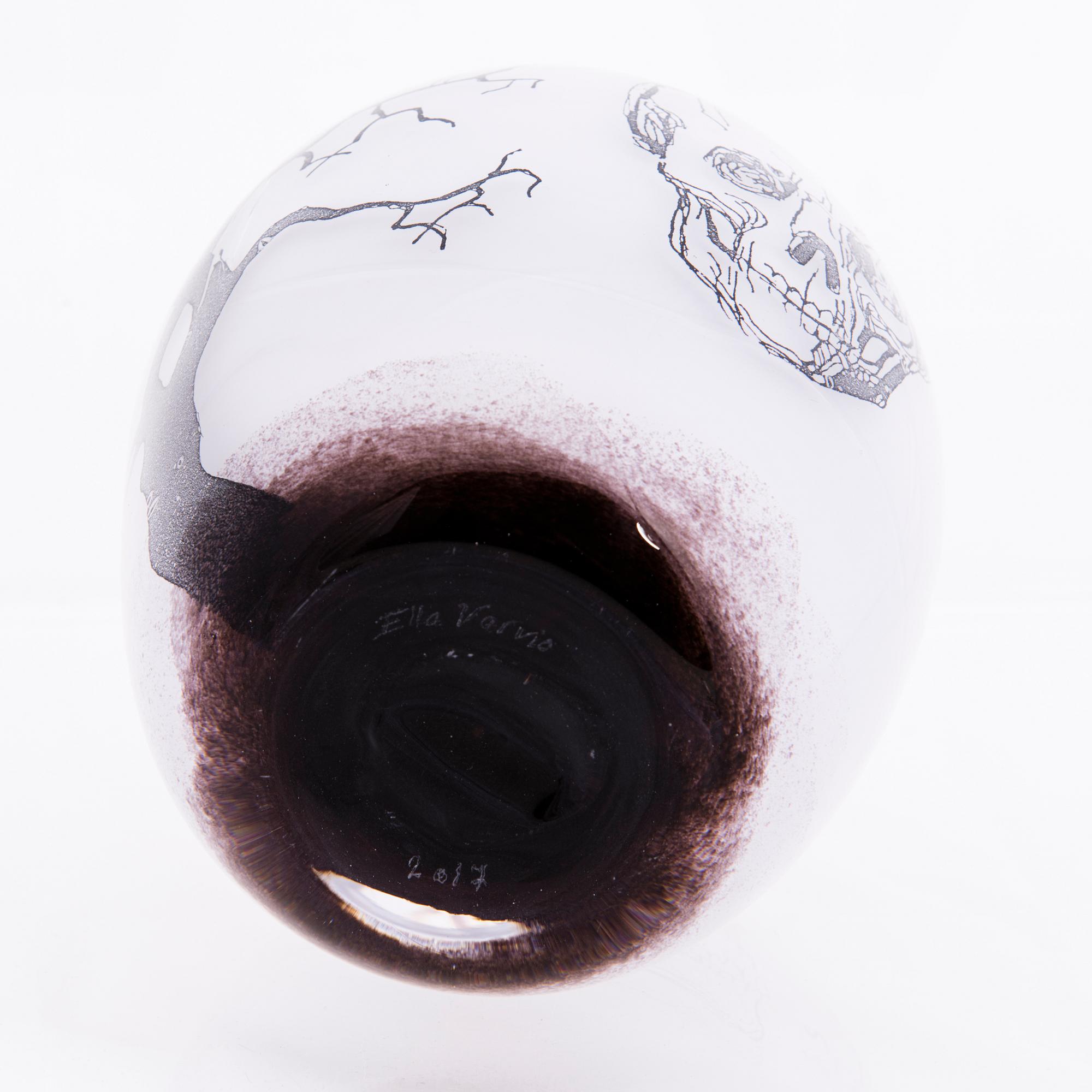 ELLA VARVIO, A glass vase/ sculpture, signed Ella Varvio 2017.