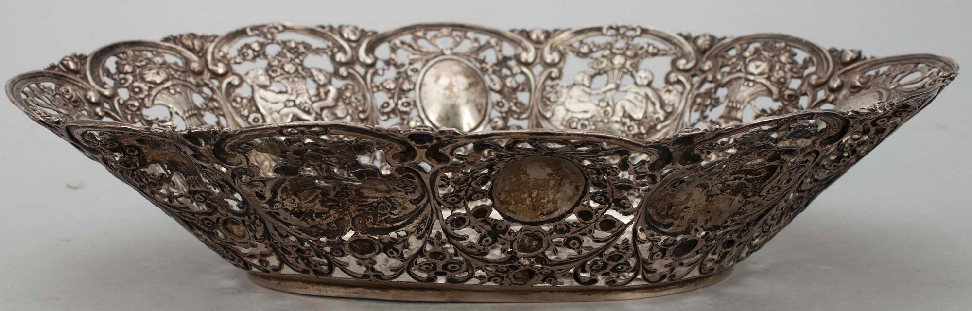 SKÅL, silver, Tyskland, finska importstämplar Helsingfors 1943. Vikt 469g.