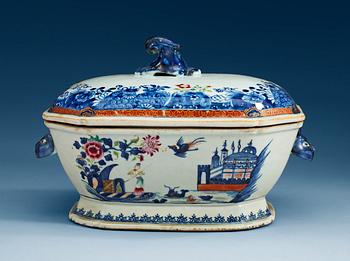 1598. A famille rose and blue and white tureen with cover, Qing dynasty, Qianlong (1736-95).