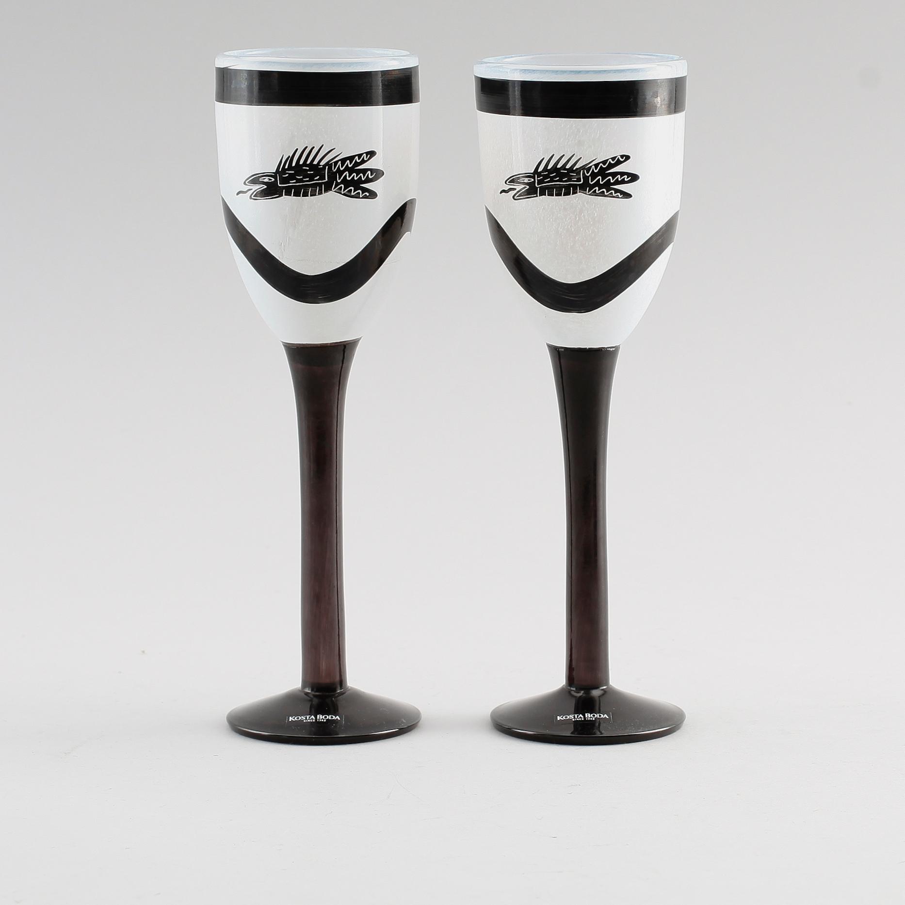 POKALGLAS, 2 st, glas, "Caramba", Ulrica Hydman-Vallien, Kosta Boda.