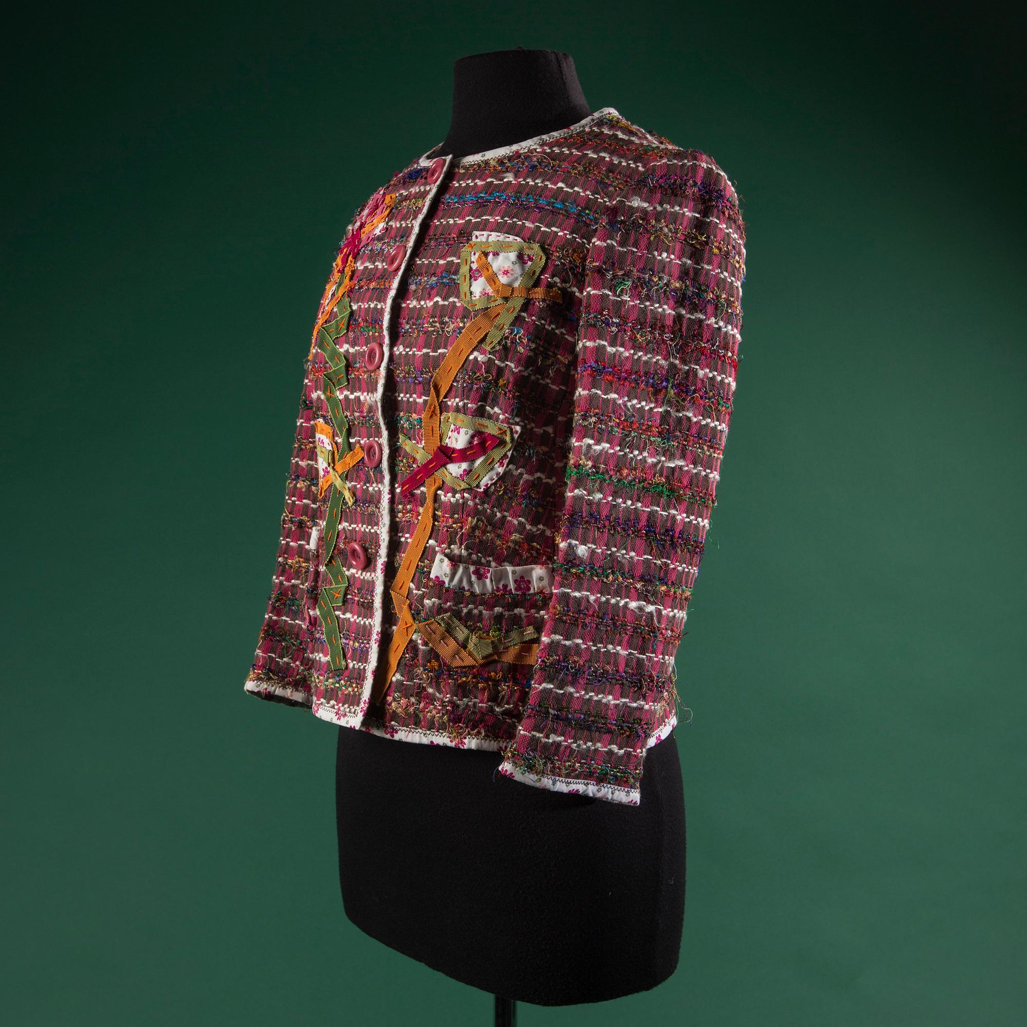 KAVAJ, MOSCHINO, italiensk storlek 44.