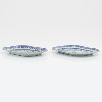 Two blue and white porcelain serving dishes, China, Qianglong (1936-95).