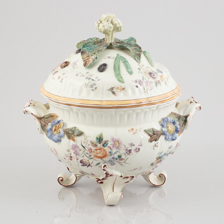 A creamware tureen, Rörstrand, 1920-1938.