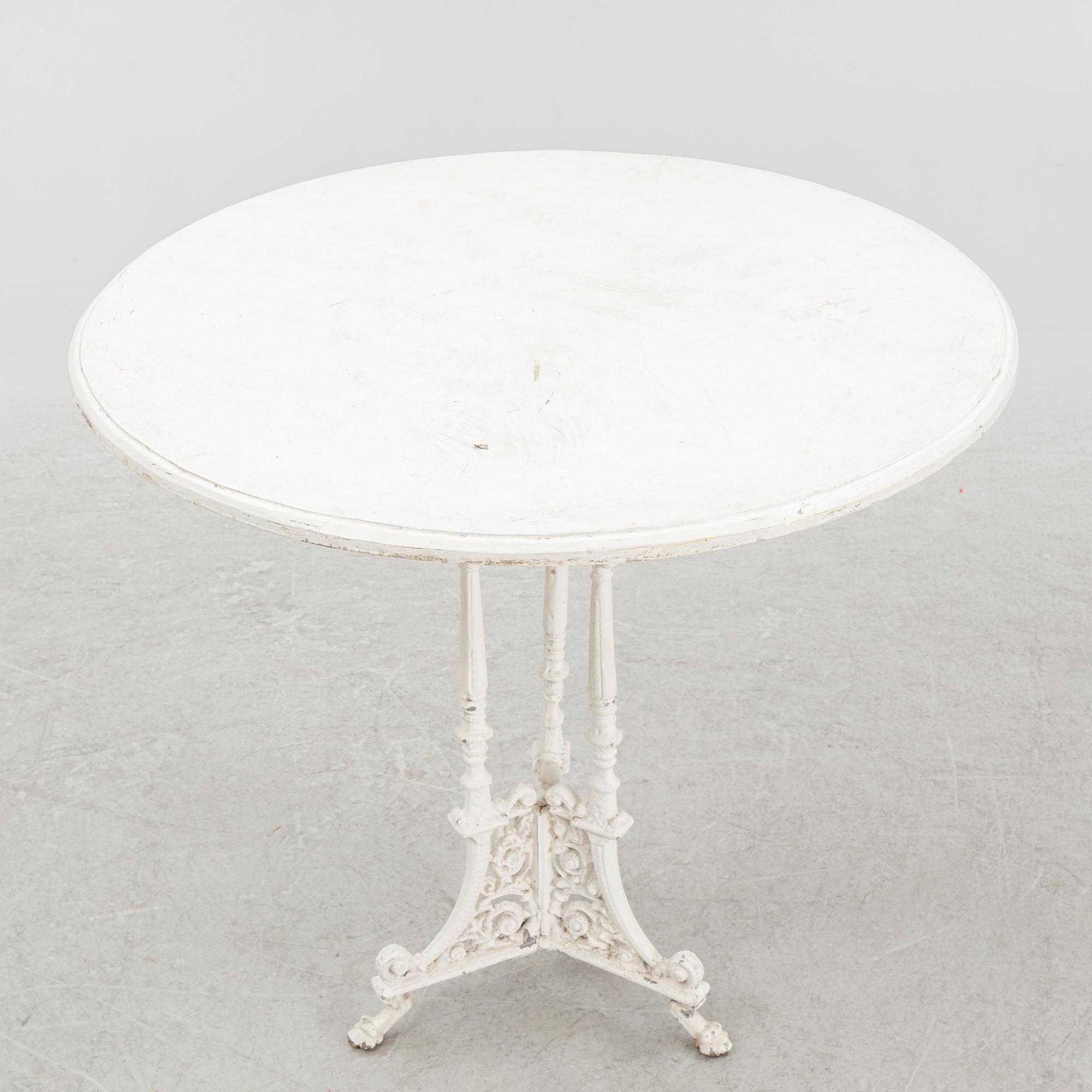 Garden furniture, 3 pieces, mid-20th century.