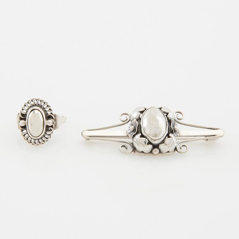Ring and brooch in silver, Gussi Malmö 1950 and 1955.