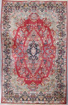 MATTA, möjligen Kirman, ca 310x202 cm.