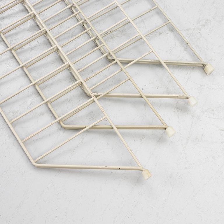 Nils Strinning, Bookcase/shelving system, “String”, 1950s/60s.
