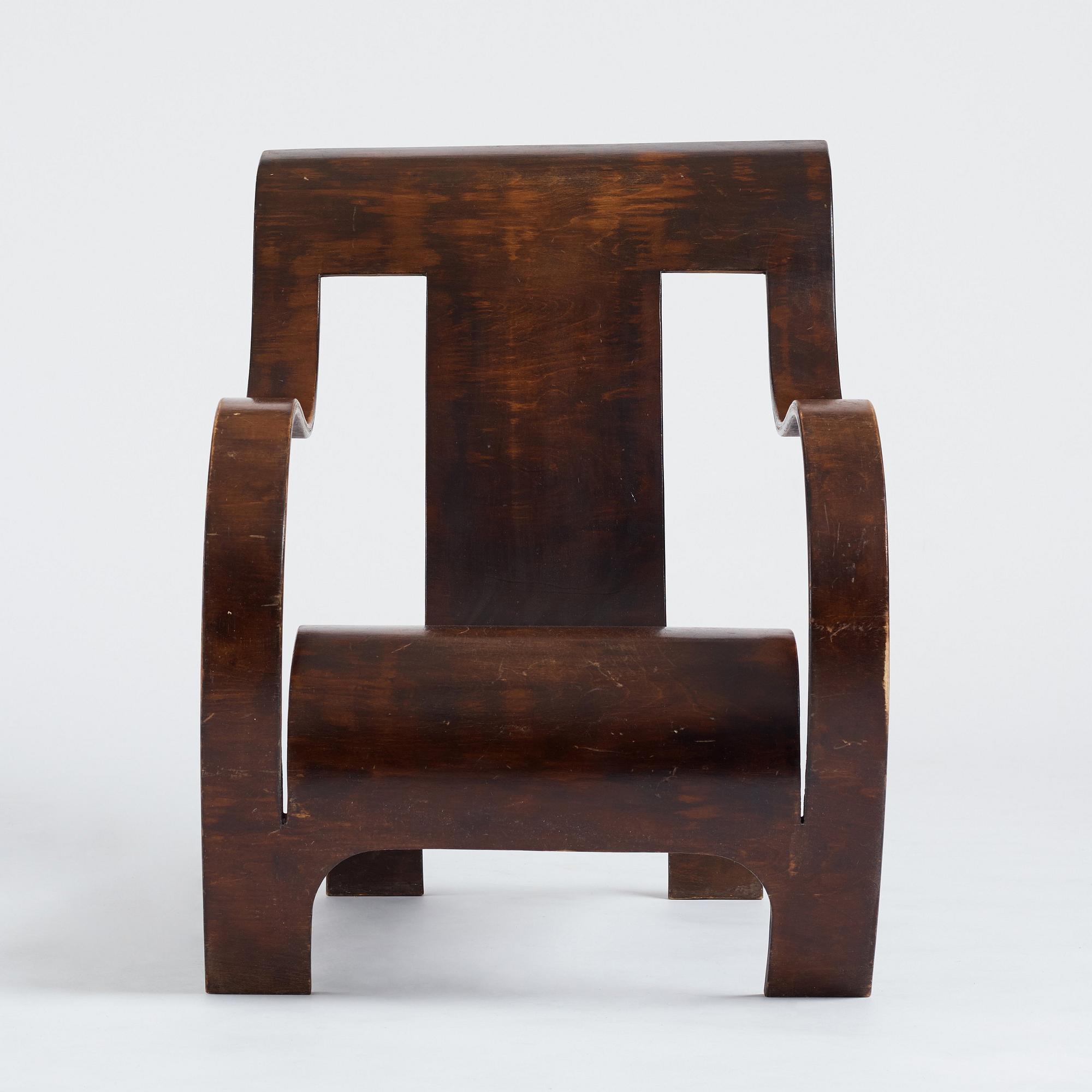 Gerald Summers, an easy chair, probably executed on license in Sweden for Makers of Simple Furniture, 1930-40's.