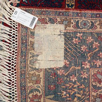 Matto, a semi-antique Esfahan figural part silk, ca 222-227,5 x 128-135,5 cm.