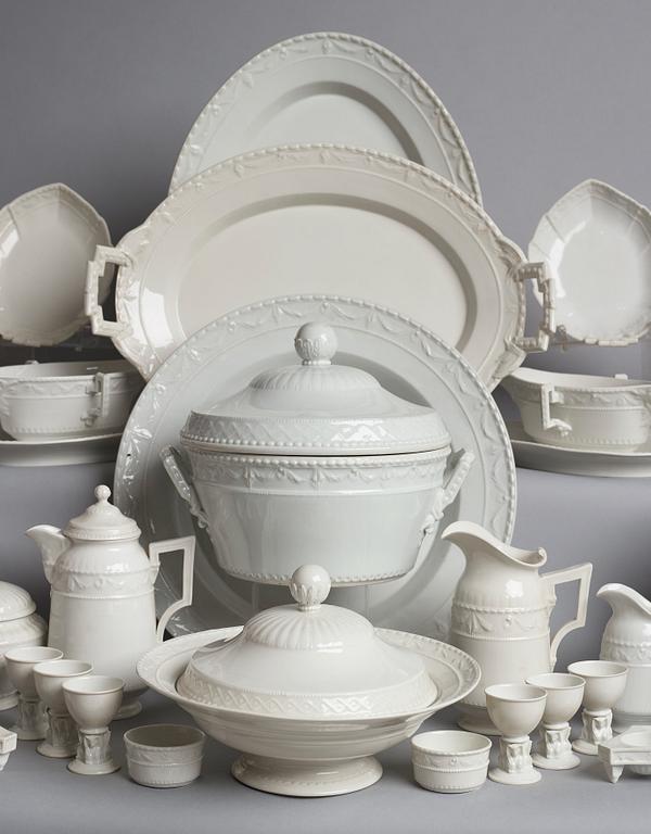 SERVIS, 266 delar, porslin. Berlin. 1800-tal.