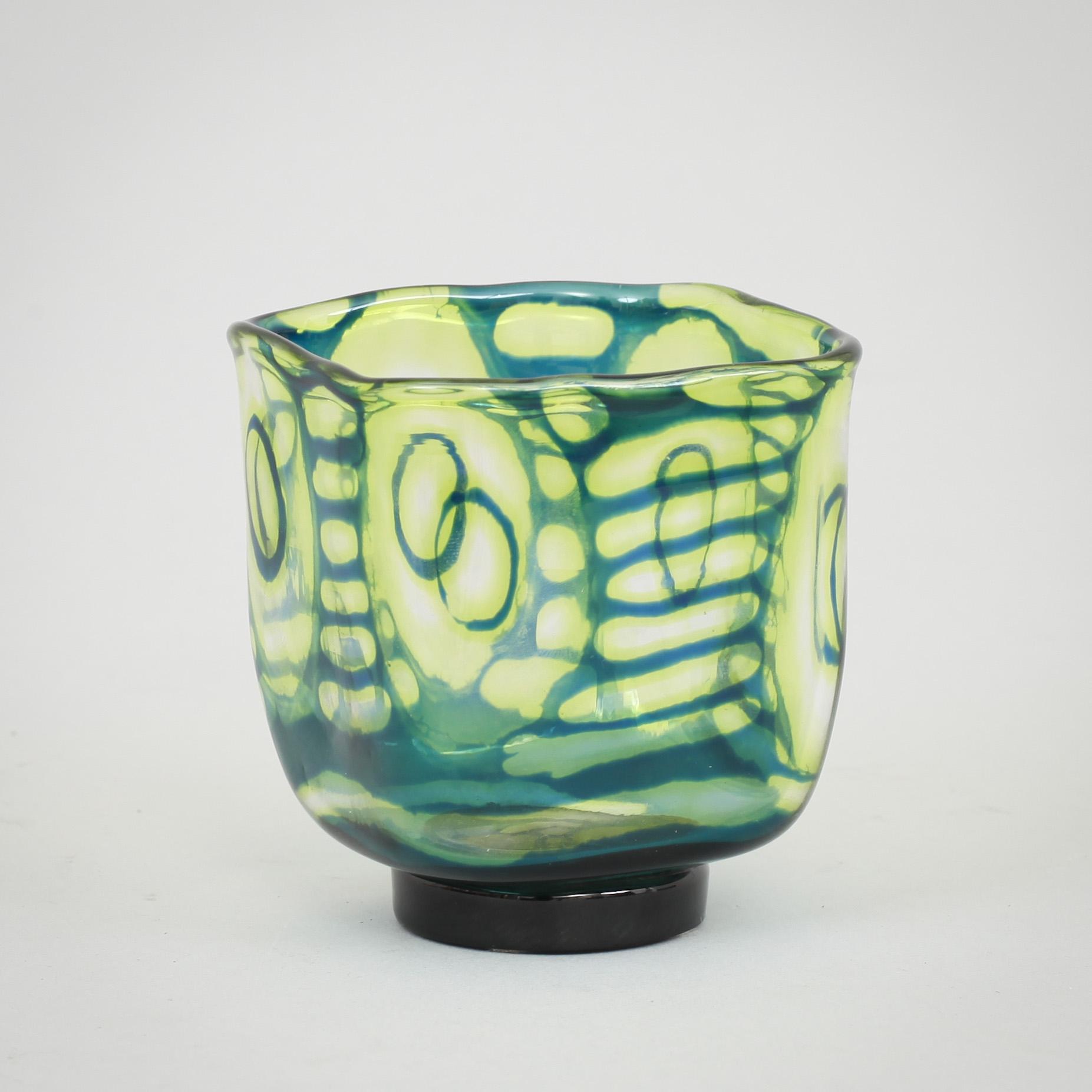 VAS, glas, "Graal", Eva Englund, Orrefors.