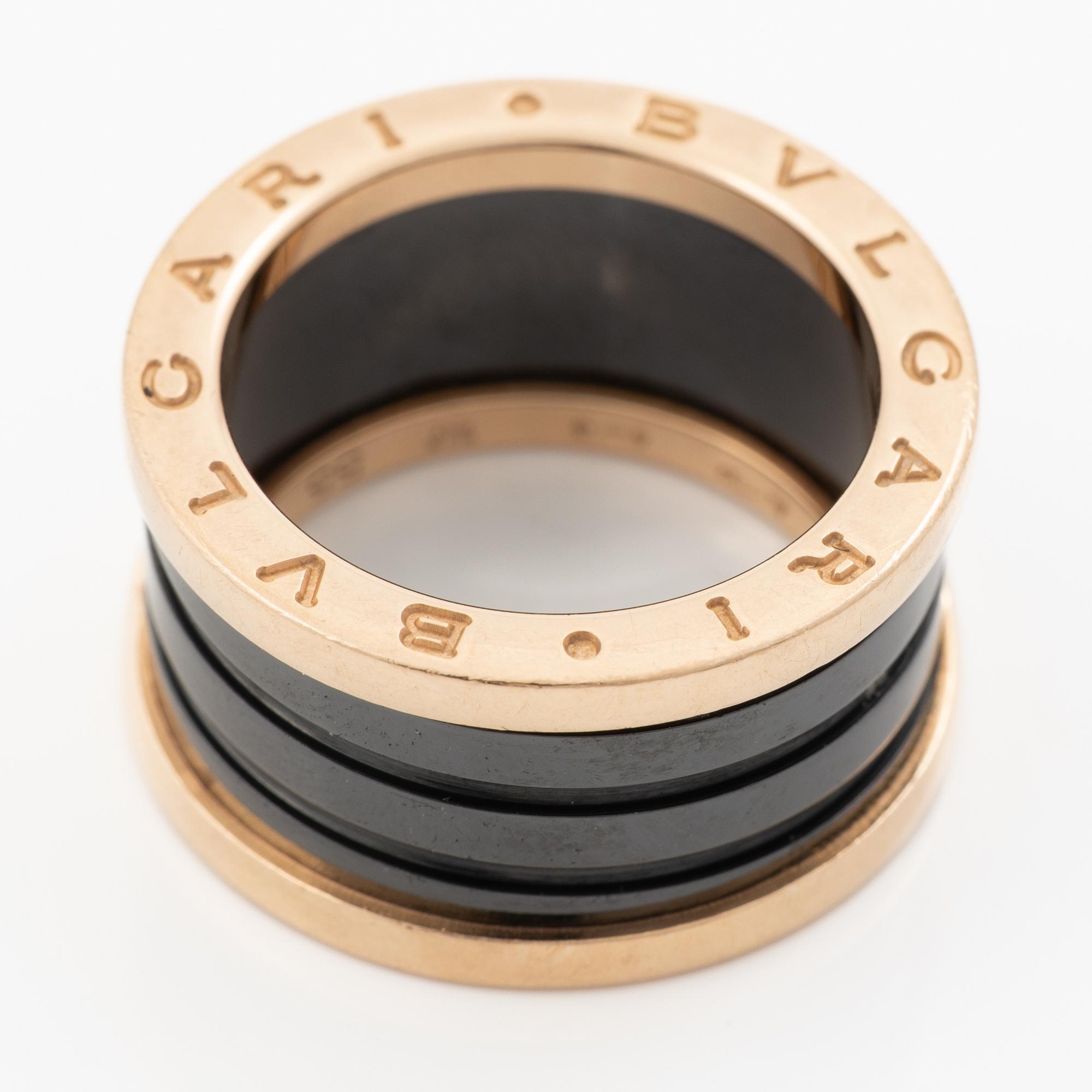 Ring, Bulgari, “B.Zero1”, 18K gold and ceramic.